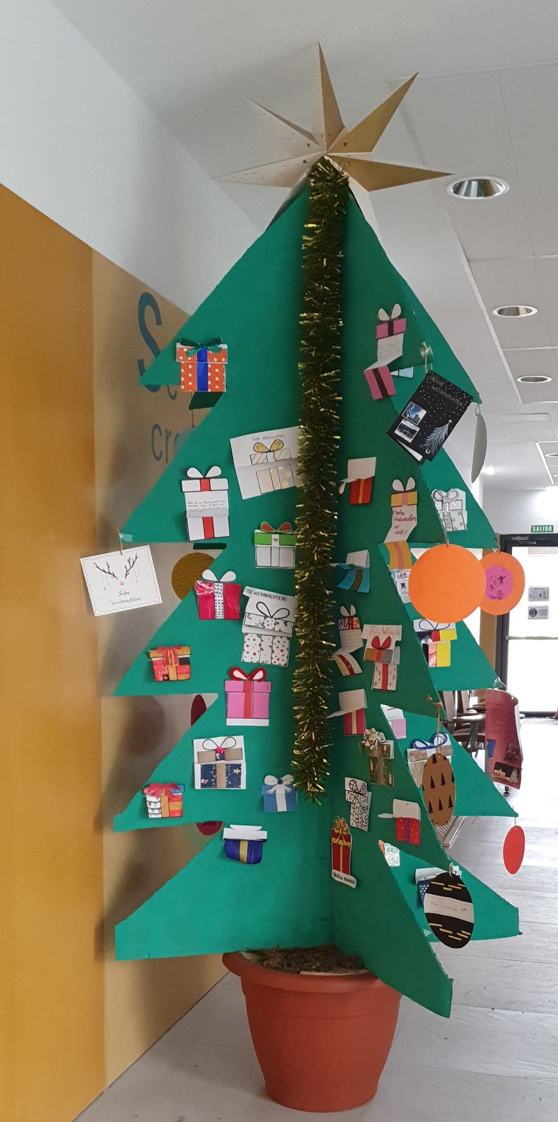 FROHE WEIHNACHTEN