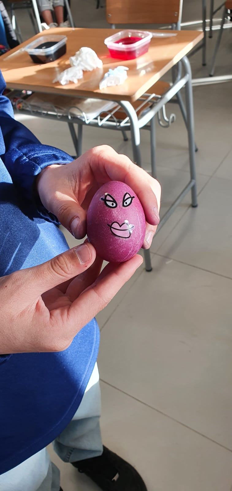 FROHE OSTERN!
