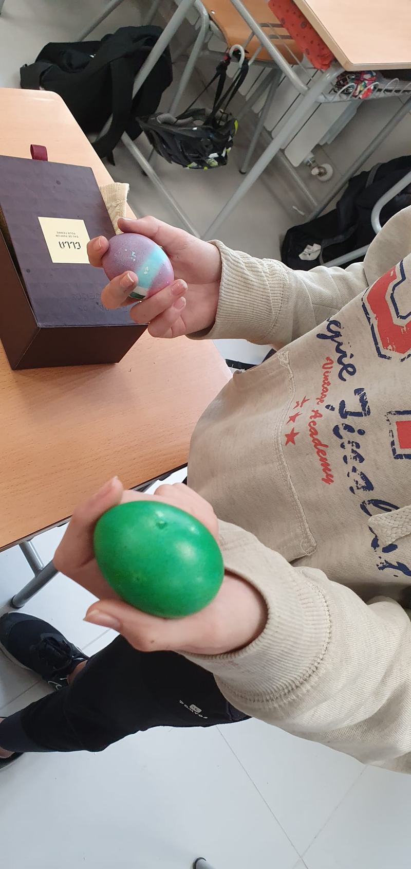 FROHE OSTERN!