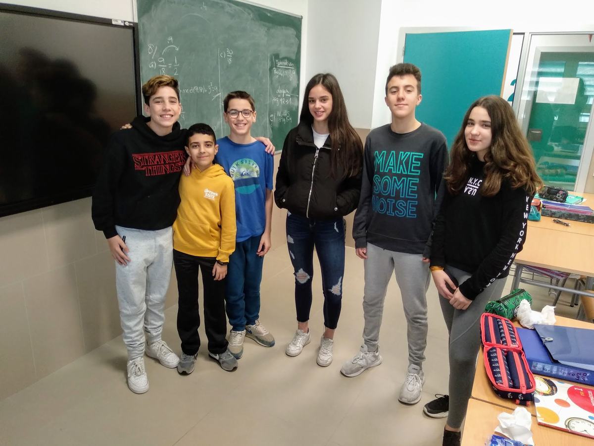 COMPAÑEROS Y COMPAÑERAS AYUDANTES